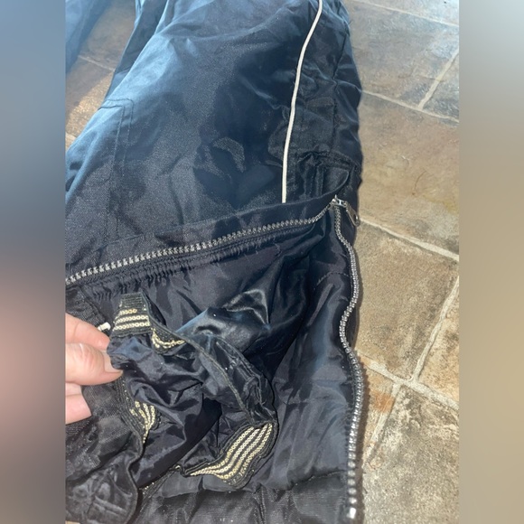 Ungava super warm snowmobile suit, two pieces. I extra warm. water/wind proof. - Picture 11 of 16